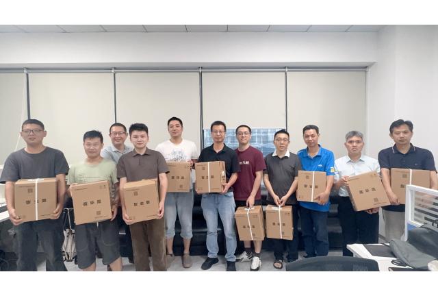 加華父親節(jié)暖心致敬：感恩“爸”氣擔(dān)當(dāng)，禮獻(xiàn)職場父親